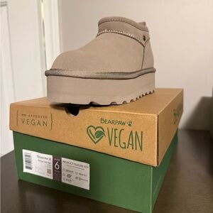 Vegan bearpaw retro super shorty platforrm